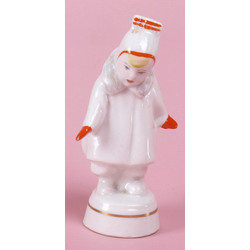 Porcelain figurine ''The girl in the red mittens''