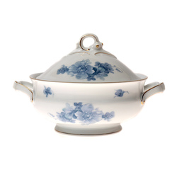 Porcelain soup tureen