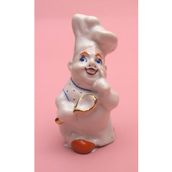 Porcelain salt shaker 