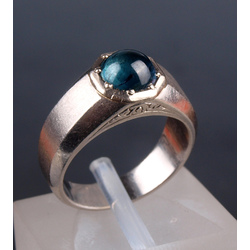 Platinum ring with African sapphires
