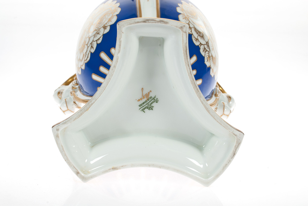 Porcelain vase with ram heads