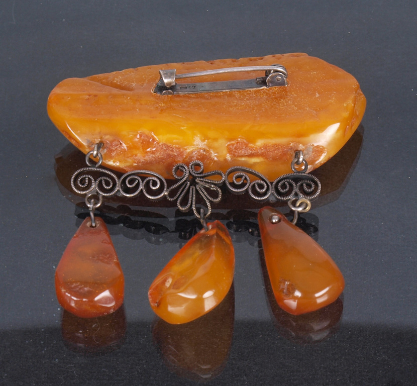 Antique Natural Baltic butterscotch egg yolk amber brooch