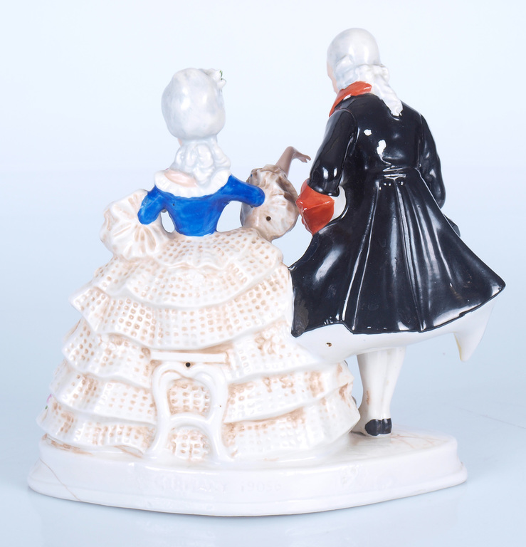 Porcelain figure „Lady with a gentleman”