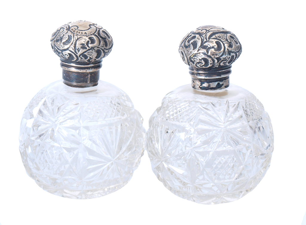Crystal perfume dishes with silver finish (2 pcs.)