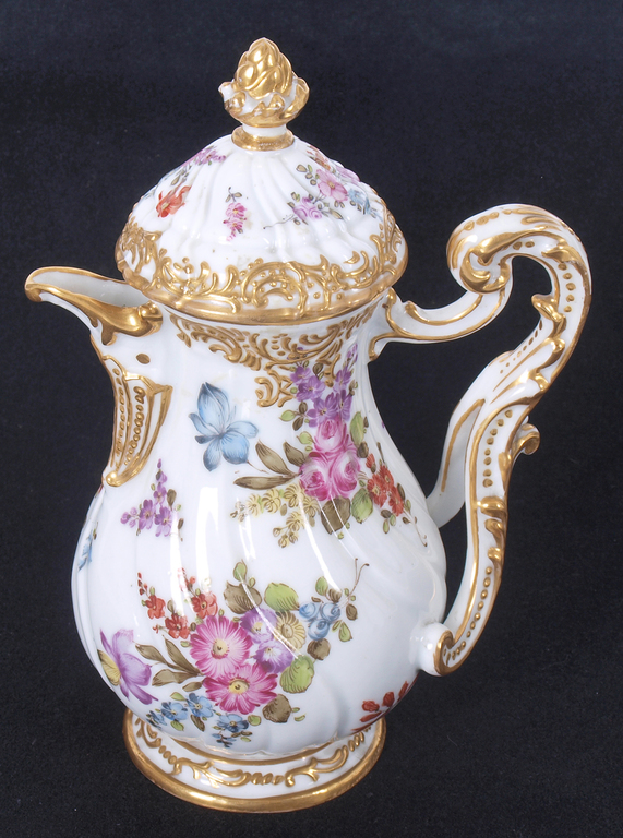 Porcelain coffee pot