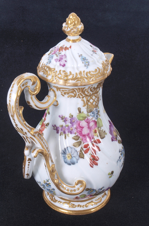 Porcelain coffee pot