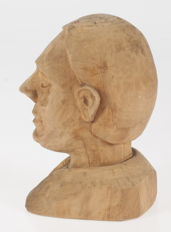 Wooden figure-bust 