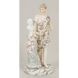 Porcelain figure „Sculptress”