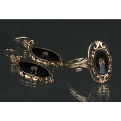 Комплект ювелирных изделий - кольцо с серьгами