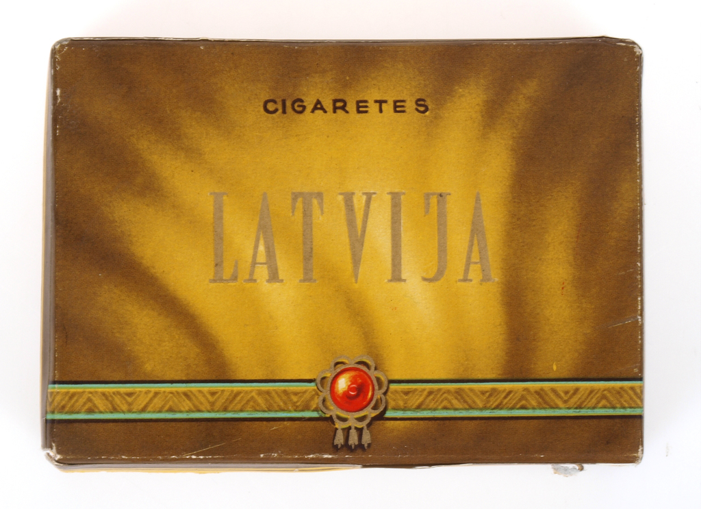 Cigaretes „Latvija” iepakojumā palikušas 4 gab.