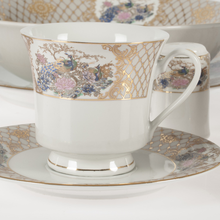 Porcelain set for 8 persons