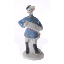 Porcelāna figūra „Zēns ar akardeonu”