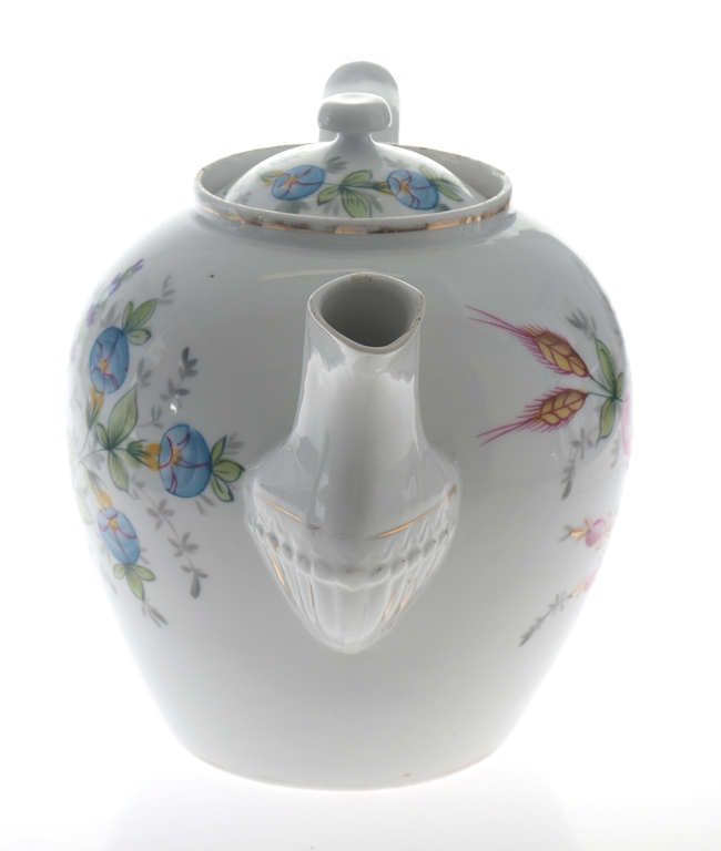 Porcelain  kettle