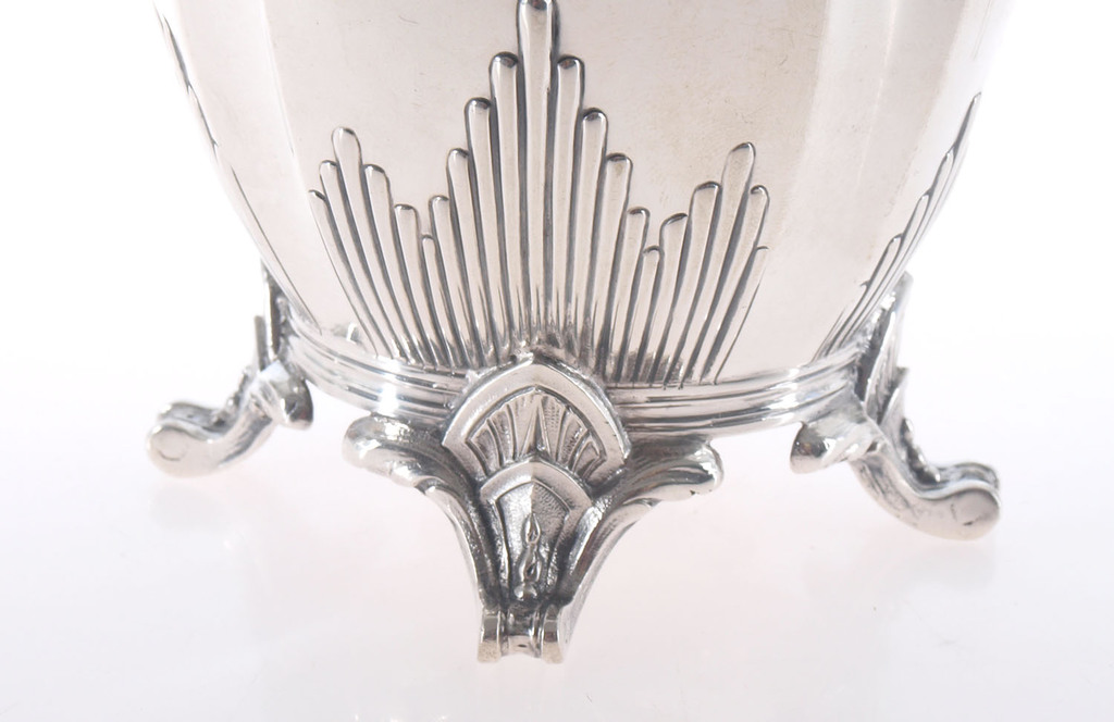 Art Nouveau серебряный горшок для молока