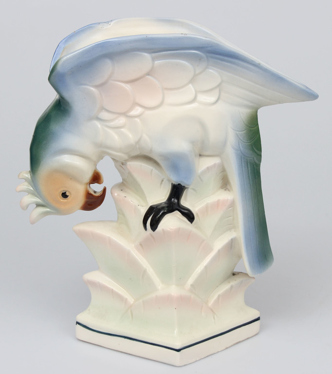 Porcelain figurine-vase 
