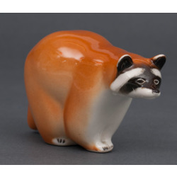 Porcelain figure „Raccoon”