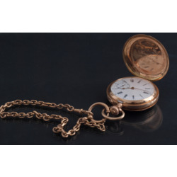 Золотые карманные часы с цепочкой