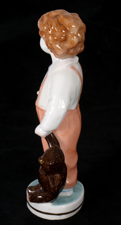 Porcelain figure „Bow with the toy bear”