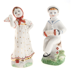 Porcelain figures - 