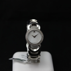 Watch with diamonds and mother of pearl