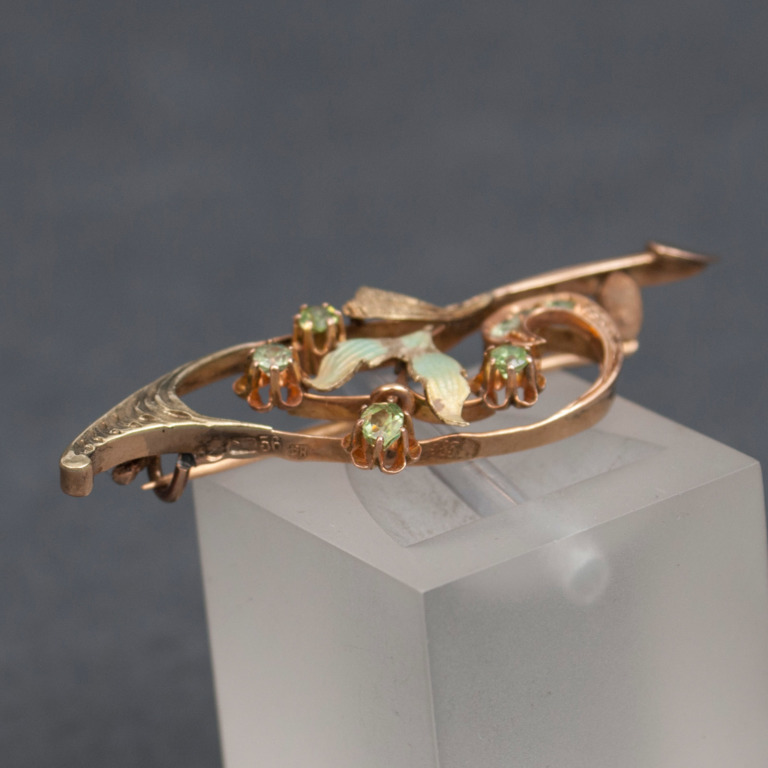 Gold brooch with enamel and demantoids