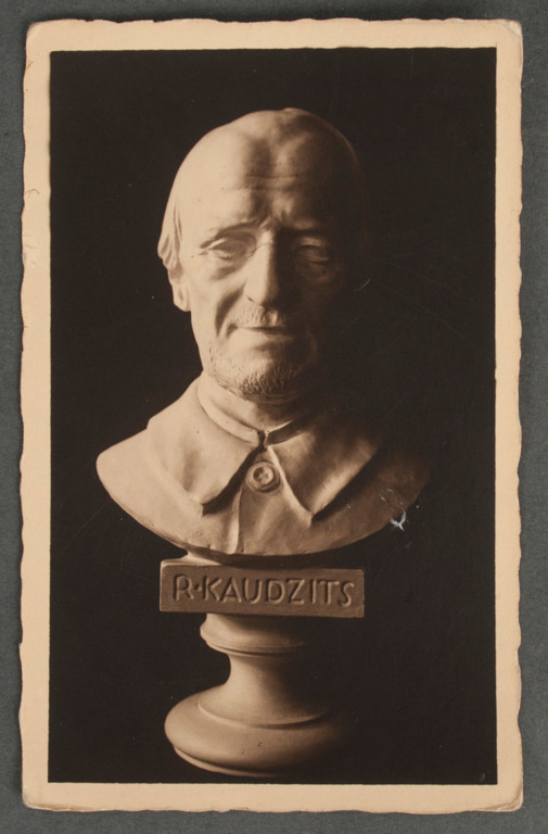 Postcard „Reina Kaudzītes bust”