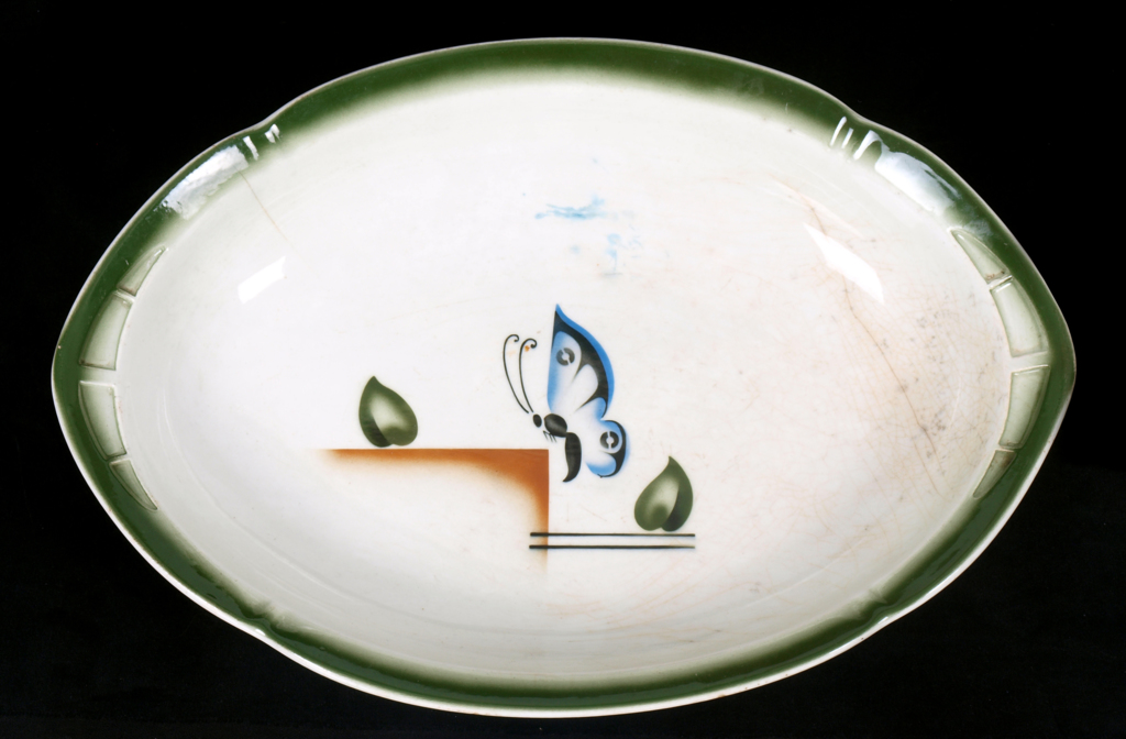 Faience utensil-plate