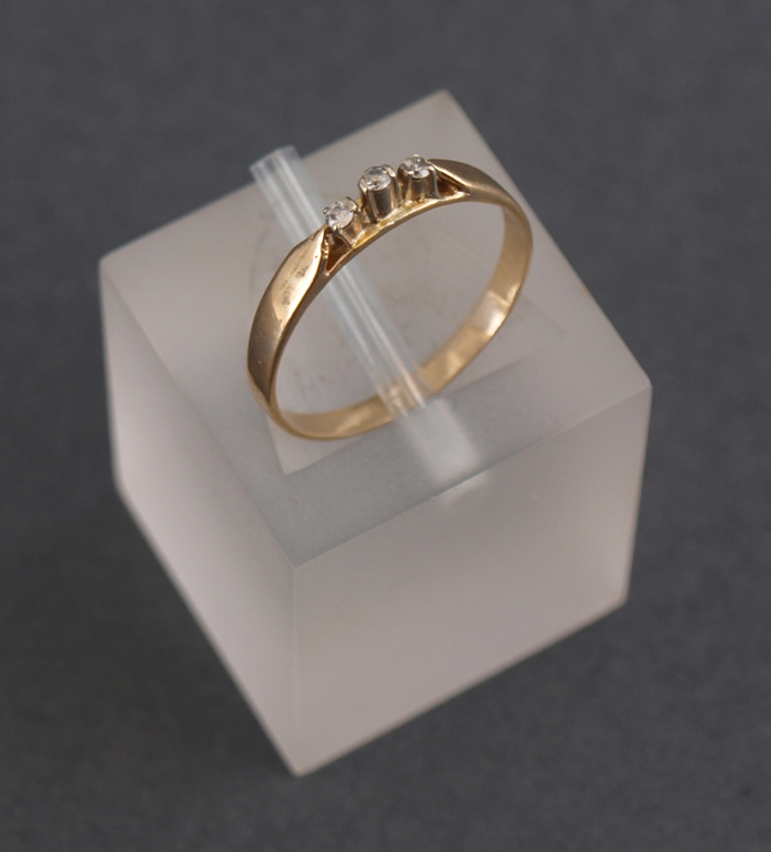 Золотая кольца с бриллиантами