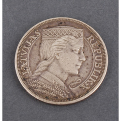 Sudraba pieclatnieka monēta