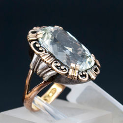 Gold ring with aquamarine