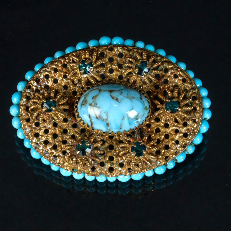 Brooch with turquoise  