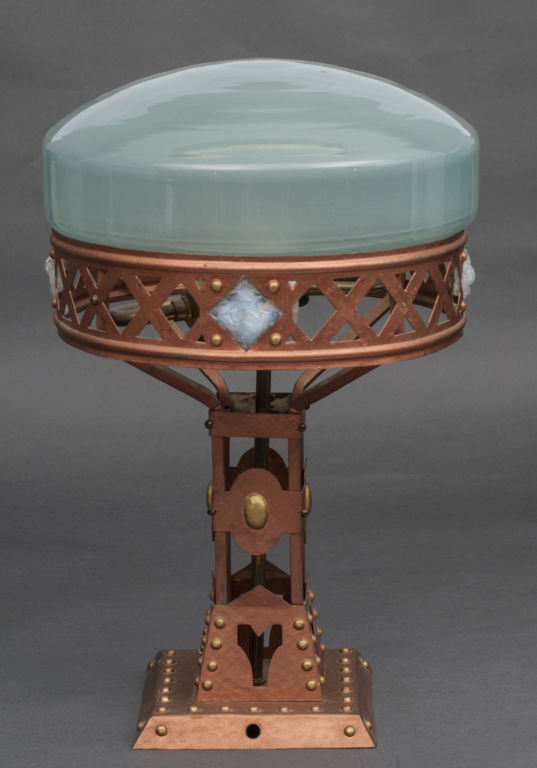 Art Nouveau style table lamp