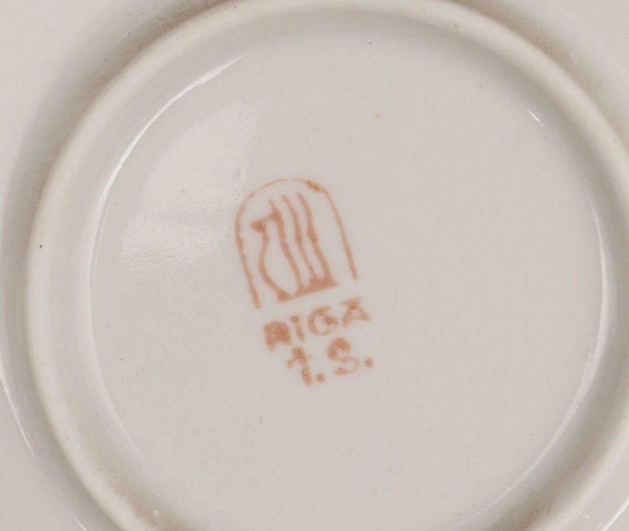 Two porcelain plates ''Riga''
