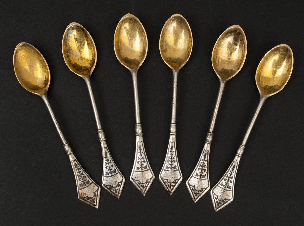 Guilded silver spoon set (6 pcs.)