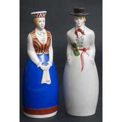 Porcelain decanter “Folk dancers”