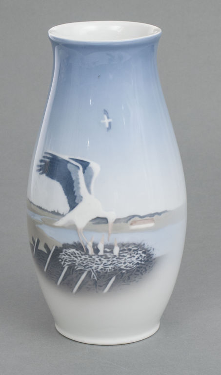 Porcelain vase 