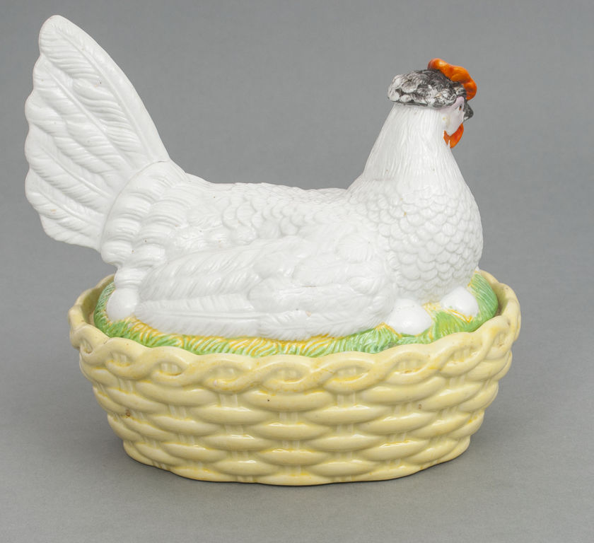 Porcelain utensil for eggs with lid 'Chicken'