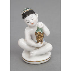 Porcelain figurine 