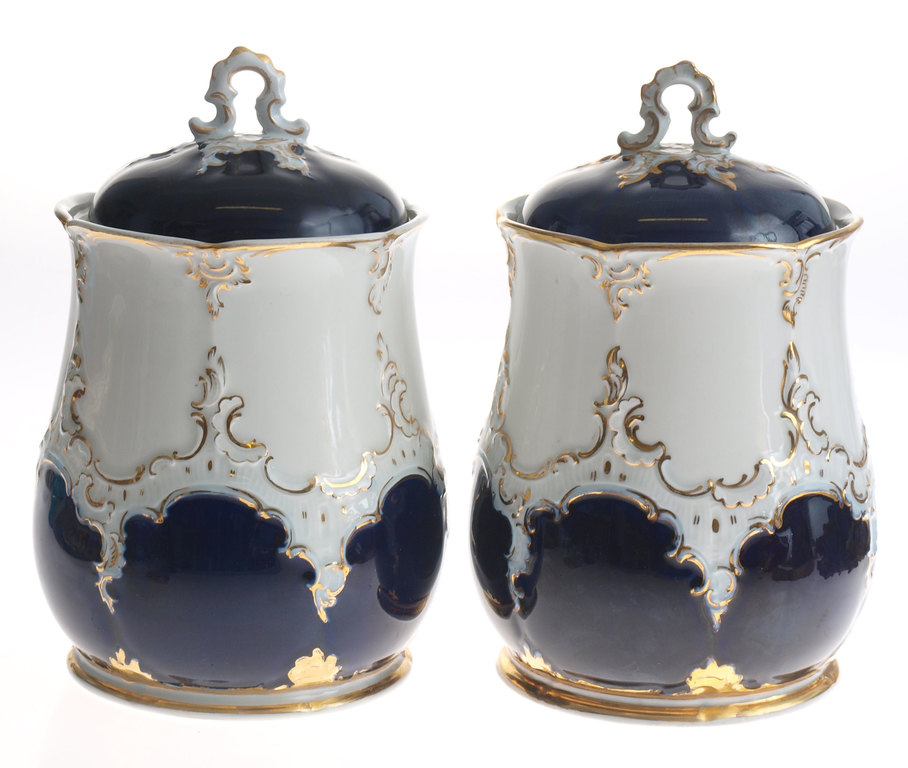 Porcelain vases with lid  (2 pcs) 