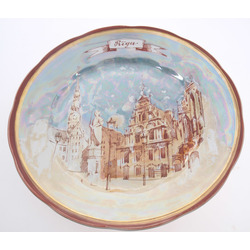 Decorative porcelain plate 