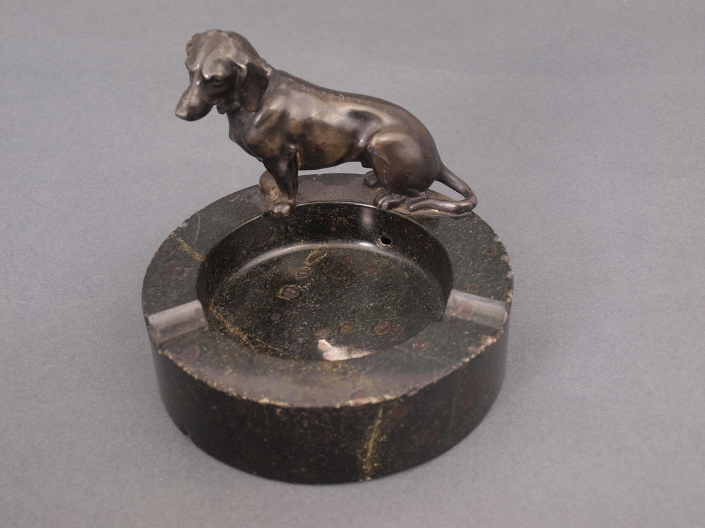 Marble ashtray with bronze dachshund