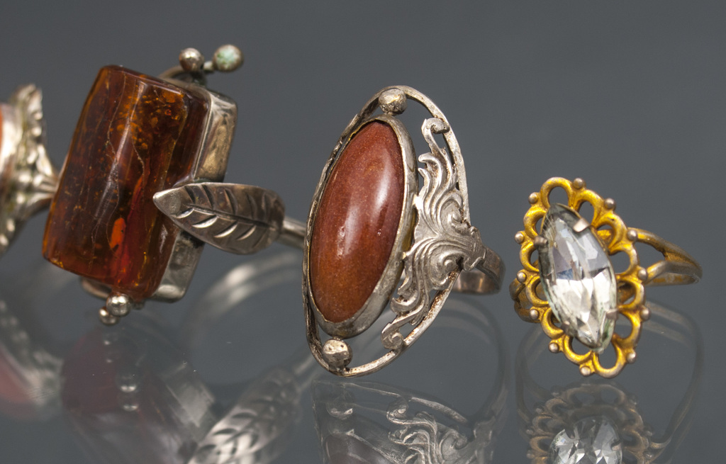 Set of rings with different stones (5 pcs.)