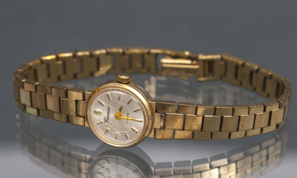 Gold-plated women's wristwatch