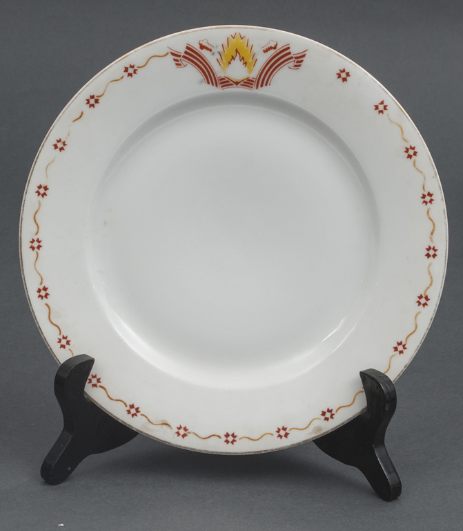 Porcelain plate 