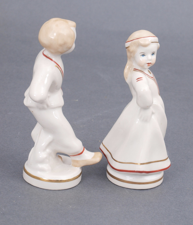 Couple of porcelain figures 