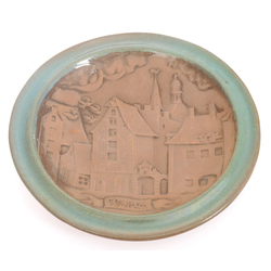 Decorative ceramic plate 