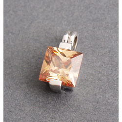 Silver pendant with citrine