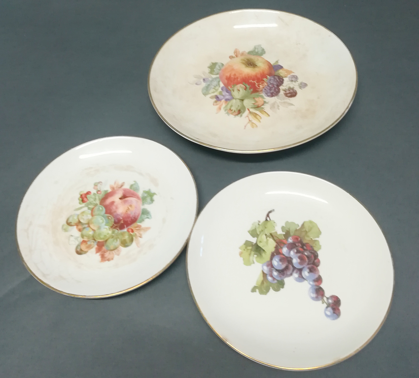 Faience plates 3 pcs.