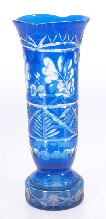 Голубая стеклянная ваза