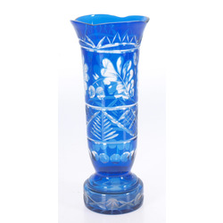Голубая стеклянная ваза